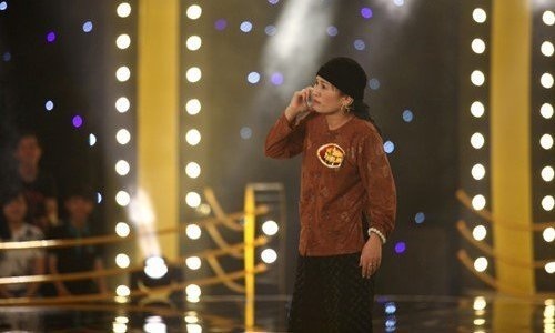 "Cô gái trăm triệu" lại khiến ...